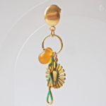 Boucle d'oreille Paulette bijoux artisanaux perle en verre filé ambre