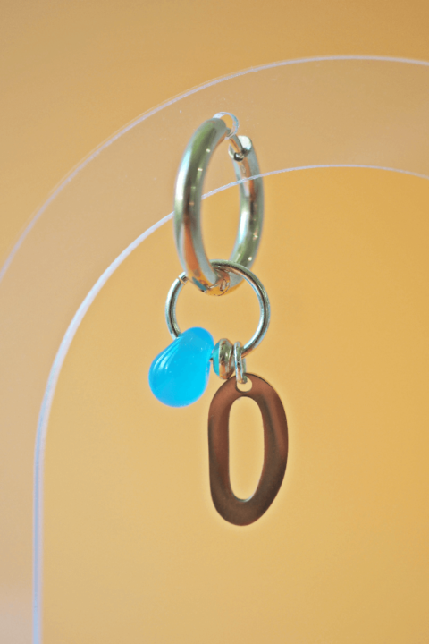 Boucle d'oreille Paulette bijoux artisanaux perle en verre filé bleu 3