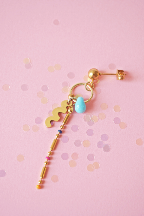 Boucle d'oreille Paulette bijoux artisanaux perle en verre filé bleu