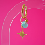 Boucle d'oreille Paulette bijoux artisanaux perle en verre filé bleu ciel étoile