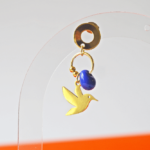 Boucle d'oreille Paulette bijoux artisanaux perle en verre filé bleu oiseau