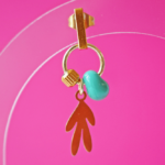 Boucle d'oreille Paulette bijoux artisanaux perle en verre filé celadon