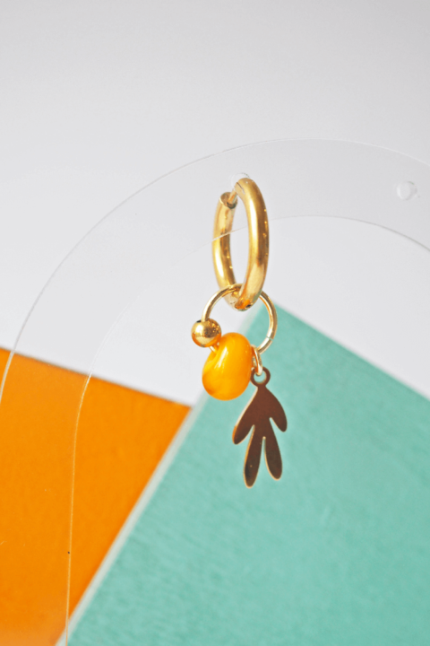 Boucle d'oreille Paulette bijoux artisanaux perle en verre filé jaune 2