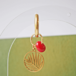Boucle d'oreille Paulette bijoux artisanaux perle en verre filé rouge feuille