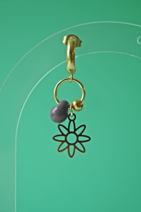 Boucle d'oreille Paulette bijoux artisanaux perle en verre filé violet fleur
