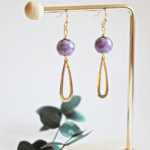 Boucles d'oreilles Gloria Ecailles perle en verre filé bijou artisanal violet
