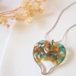 Collier Coeur perle en verre filé bijoux artisanaux carib