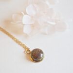 collier emma perles en verre filé cabochon or doré