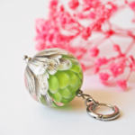 Collier pendentif Lotus perle en verre filé bijou artisanal Vert marbré