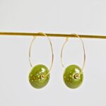 Créoles Virginie perles en verre soucoupe or fin doré acier ixnodaybel boucles d'oreilles chic classe unique créateur