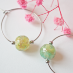 boucles d'oreilles créoles galaxie perles en verre filé argent