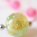 boucles d'oreilles créoles galaxie perles en verre filé argent
