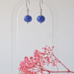 boucles d'oreilles lotus perle en verre filé pendentif fleur pétal artisanat