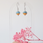 boucles d'oreilles lotus perle en verre filé pendentif fleur pétal artisanat
