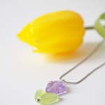 boucles d'oreilles clips oreille non percée collier réglable fleurs verre filé artisanat printemps bijoux tulipe