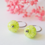 boucles d'oreilles lotus perle en verre filé pendentif fleur pétal artisanat