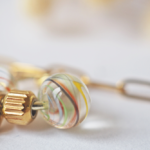 bracelet paulette goutte perle verre filé bijoux fun coloré pampille