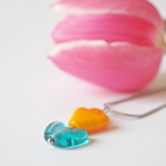 boucles d'oreilles clips oreille non percée collier réglable fleurs verre filé artisanat printemps bijoux tulipe