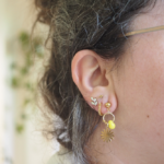 boucles d'oreilles créoles unité asymétrique paulette goutte perle verre filé bijoux fun coloré pampille