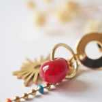 boucles d'oreilles créoles unité asymétrique paulette goutte perle verre filé bijoux fun coloré pampille