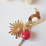 boucles d'oreilles créoles unité asymétrique paulette goutte perle verre filé bijoux fun coloré pampille