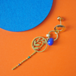 boucles d'oreilles créoles unité asymétrique paulette goutte perle verre filé bijoux fun coloré pampille