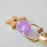 boucles d'oreilles créoles unité asymétrique paulette goutte perle verre filé bijoux fun coloré pampille