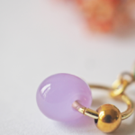 boucles d'oreilles créoles unité asymétrique paulette goutte perle verre filé bijoux fun coloré pampille