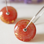 Créoles Virginie perles en verre soucoupe or fin doré acier inoxydable boucles d'oreilles chic classe unique créateur