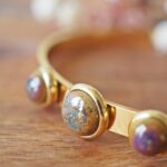 Bracelet jonc emma perles en verre filé cabochon or doré