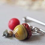 SITE BROCHE FIBULE EPINGLE automne perle verre file artisanal bijoux feuille hérisson champignon citrouille halloween baie fantome original createur unique bois pierre fine