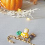 SITE-broche-epingle-automne-perle-verre-file-artisanal-bijoux-feuille-hérisson-champignon-citrouille-halloween-baie-fantome-original-createur-unique-bois-pierre-fine-A1 (1)