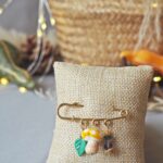 SITE-broche-epingle-automne-perle-verre-file-artisanal-bijoux-feuille-hérisson-champignon-citrouille-halloween-baie-fantome-original-createur-unique-bois-pierre-fine