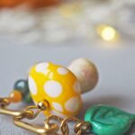SITE-broche-epingle-automne-perle-verre-file-artisanal-bijoux-feuille-hérisson-champignon-citrouille-halloween-baie-fantome-original-createur-unique-bois-pierre-fine