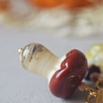 SITE-broche-epingle-automne-perle-verre-file-artisanal-bijoux-feuille-hérisson-champignon-citrouille-halloween-baie-fantome-original-createur-unique-bois-pierre-fine
