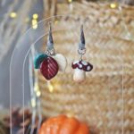 boucles oreilles automne perle verre file artisanal bijoux feuille hérisson champignon citrouille halloween baie fantome original createur unique bois pierre fine A3 (1)