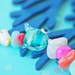 bracelet summer B1 perle verre file poisson ocean ete nacre coquillage plage vacance createur artisan fait main (3)