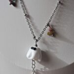 collier-automne-perle-verre-file-artisanal-bijoux-feuille-hérisson-champignon-citrouille-halloween-baie-fantome-original-createur-unique-bois-pierre-fine