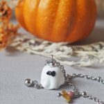 collier-automne-perle-verre-file-artisanal-bijoux-feuille-hérisson-champignon-citrouille-halloween-baie-fantome-original-createur-unique-bois-pierre-fine