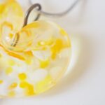 collier-coeur-chez-philomene-perles-en-verre-file