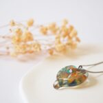 collier-coeur-chez-philomene-perles-en-verre-file