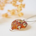 collier-coeur-chez-philomene-perles-en-verre-file