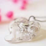 collier-coeur-chez-philomene-perles-en-verre-file