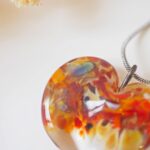 collier-coeur-chez-philomene-perles-en-verre-file