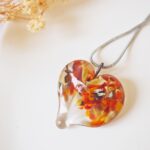 collier-coeur-chez-philomene-perles-en-verre-file