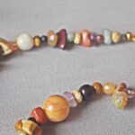 collier automne perle verre file artisanal bijoux feuille hérisson champignon citrouille halloween baie fantome original createur unique bois pierre fine A3 (6)