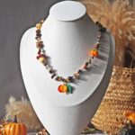 collier automne perle verre file artisanal bijoux feuille hérisson champignon citrouille halloween baie fantome original createur unique bois pierre fine A3 (9)