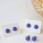 bijoux puces boucles oreilles cabochons verre basique discret acier rondes bleu (2)