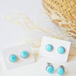 bijoux puces boucles oreilles cabochons verre basique discret acier rondes turquoise bleu (1)