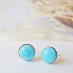 bijoux puces boucles oreilles cabochons verre basique discret acier rondes turquoise bleu (2)